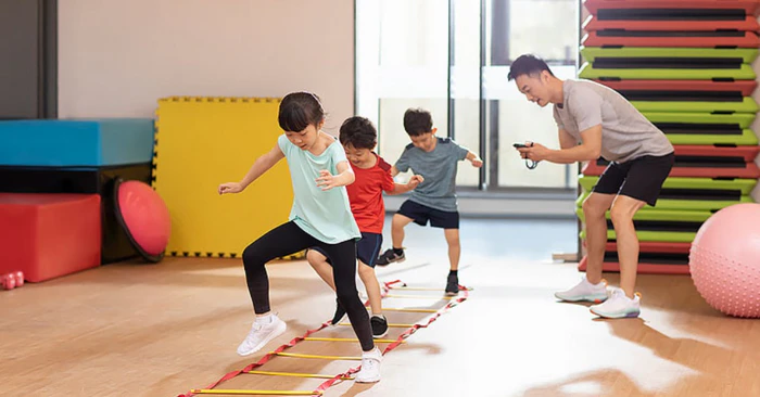 Chế độ dinh dưỡng giúp bé phát triển toàn diện thể chất và trí tuệ