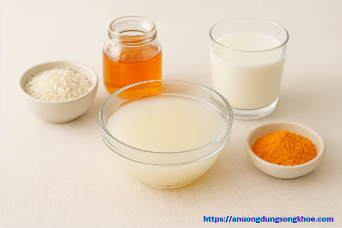 Công thức kết hợp nước vo gạo với mật ong, nghệ và sữa tươi làm trắng da