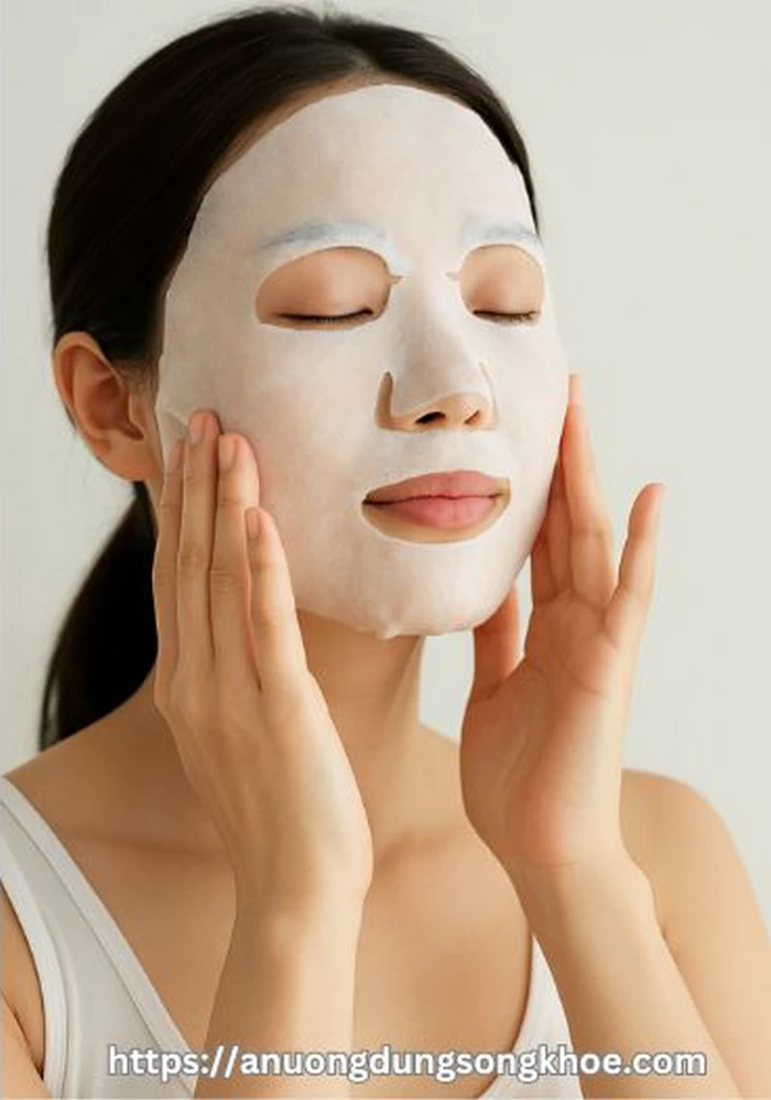 Đắp mặt nạ hàng ngày có tốt không – thói quen skincare mỗi ngày giúp da sáng mịn tự nhiên.