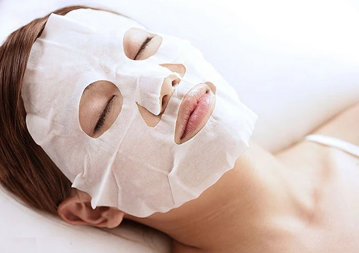 Đắp mặt nạ tại nhà giúp da phục hồi và thư giãn hiệu quả