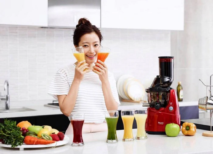 cách uống nước ép đúng cho người bị đau dạ dày