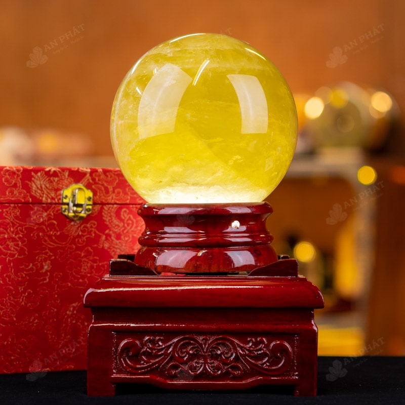 Quả cầu đá phong thủy giúp minh mẫn và hút năng lượng tích cực