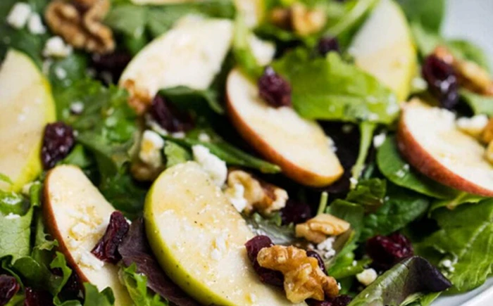 Salad hoa quả hạt dinh dưỡng hỗ trợ giảm cân