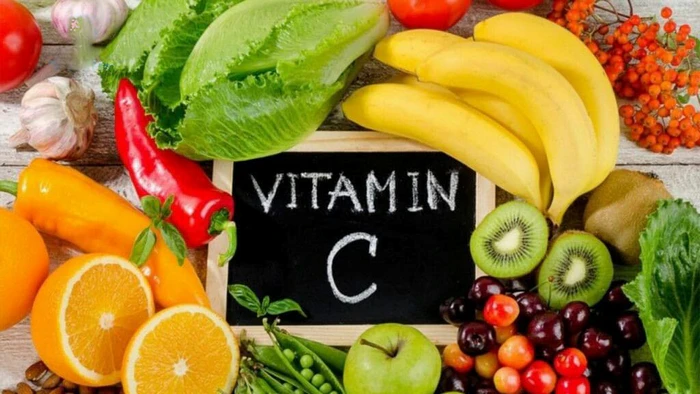 Thực phẩm tốt cho làn da: trái cây, hạt dinh dưỡng, giáu vitamin C